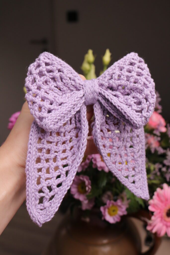 fishnet bow
