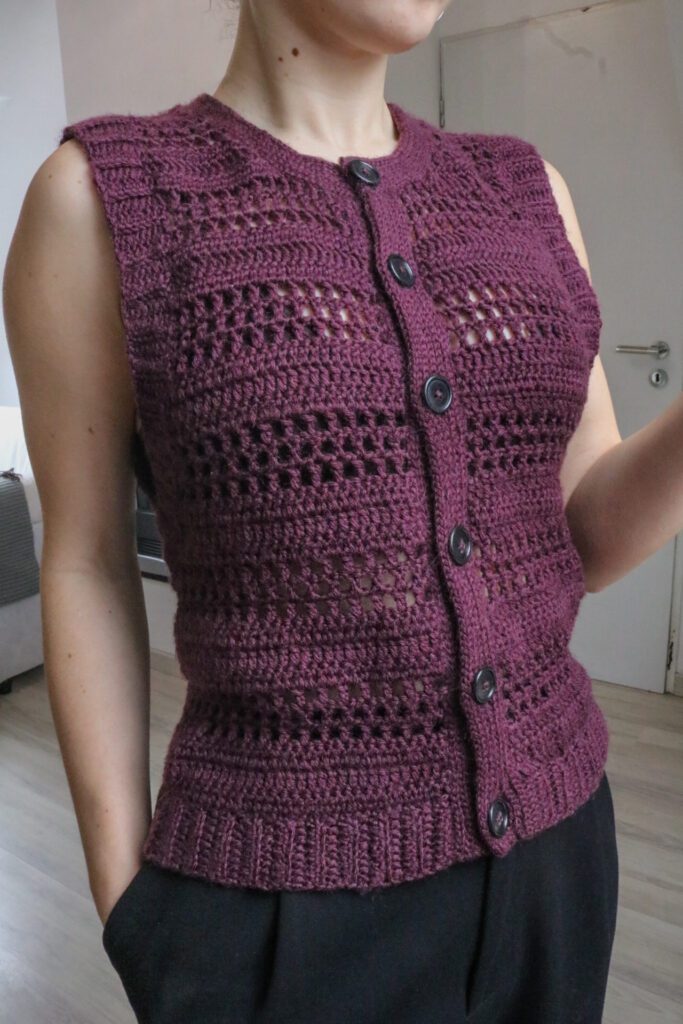 bari vest